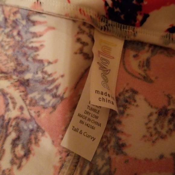 Lularoe eagle leggings tc - Picture 3 of 3